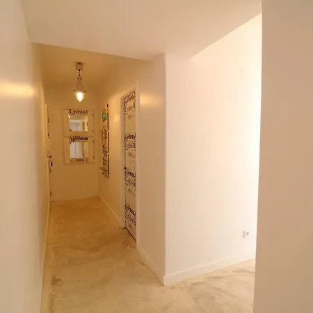 House Apartment *